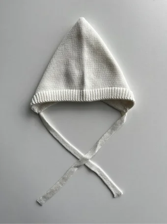 Чепчик вязаный (экрю)