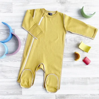 Комбинезон Mjölk Sleep and Play Mustard, швы наружу
