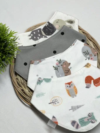 Слюнявчик нагрудник на кнопках RinaAmari в ассортименте