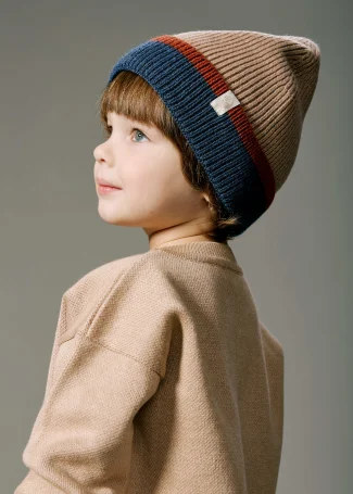 Шапка вязаная с отворотом, Тёплый беж + джинс