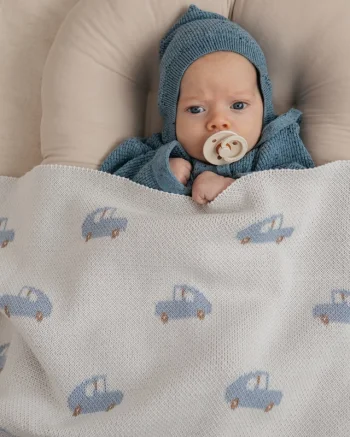 Плед вязаный с машинками, Кремовый