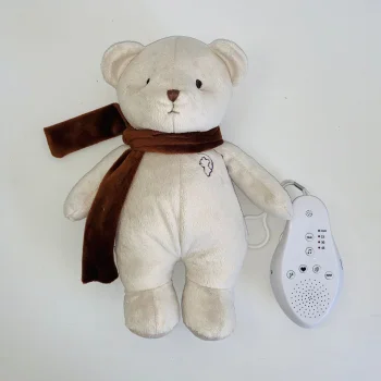 Мишка в шарфе Drёma BabyDou с белым и розовым шумом, серо-бежевый