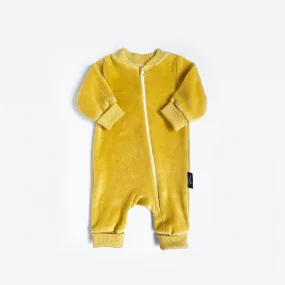 Велюровый комбинезон Mjölk Mustard, на манжетах
