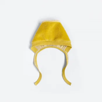 Велюровый чепчик Mjölk Mustard
