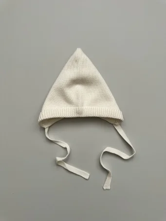 Чепчик вязаный (экрю)