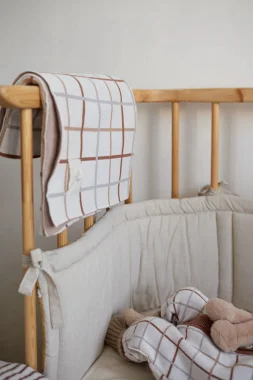 Мягкий вязаный плед "Клетка"