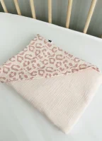 Муслиновое полотенце Babyshowroom, 100х100 см., Леопард на розовом