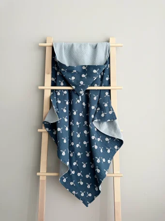 Муслиновое полотенце Babyshowroom, 100х100 см., Кролики на голубом NEW
