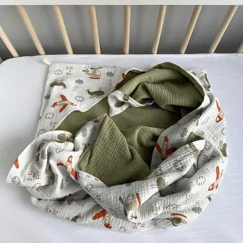 Двустороннее муслиновое полотенце Babyshowroom, 100х100 см., Самолетики