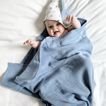 Муслиновое полотенце Babyshowroom, 100х100 см., Кораблики/голубой