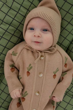 Вязаный комбинезон "Редиски"