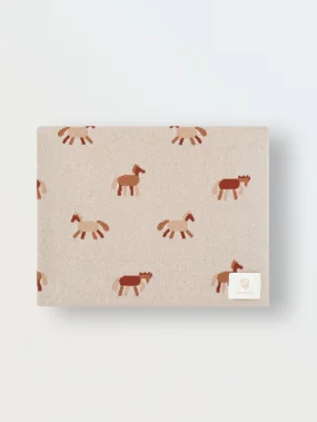 Мягкий вязаный плед "Лошадки"