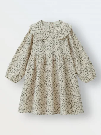 Платье фланель, Цветы на молочном