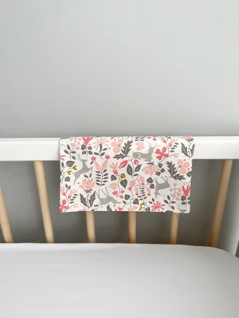 Наволочка Babyshowroom, "Олени"