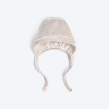 Велюровый чепчик Mjölk White Sand