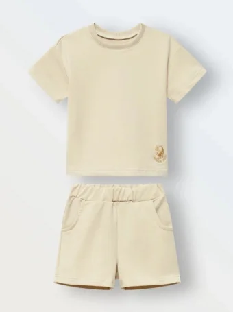 Комплект футболка и шорты, Топлёное молоко